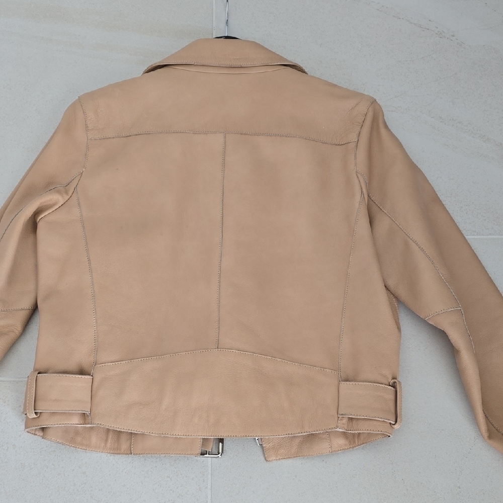 Chic Beige Leather Jacket with Silver Accents - image 9